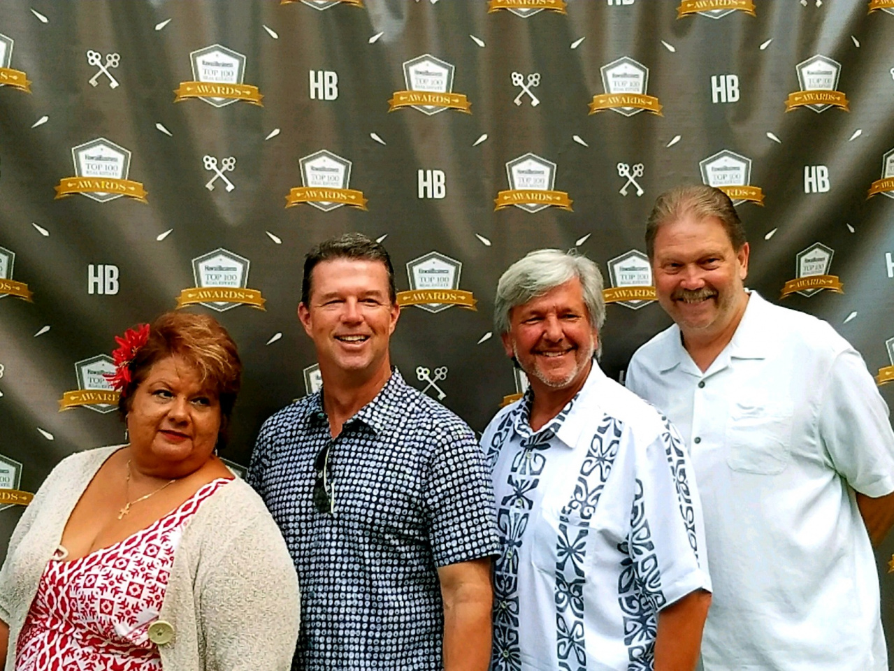 Pictured left to right: Lydia Pedro R(B), Brad MacArthur R(B), Tom Tezak R(B) and Roger Pleski R(S) were honored during Hawaii Business Magazine’s 12th Annual Top 100 Realtors Awards gala at the Royal Hawaiian Resort on Friday, June 1
Photo credit: Lisa Pleski