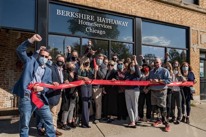 Steve Jasinski and the Jasinski Home Team joins Berkshire Hathaway HomeServices Chicago 