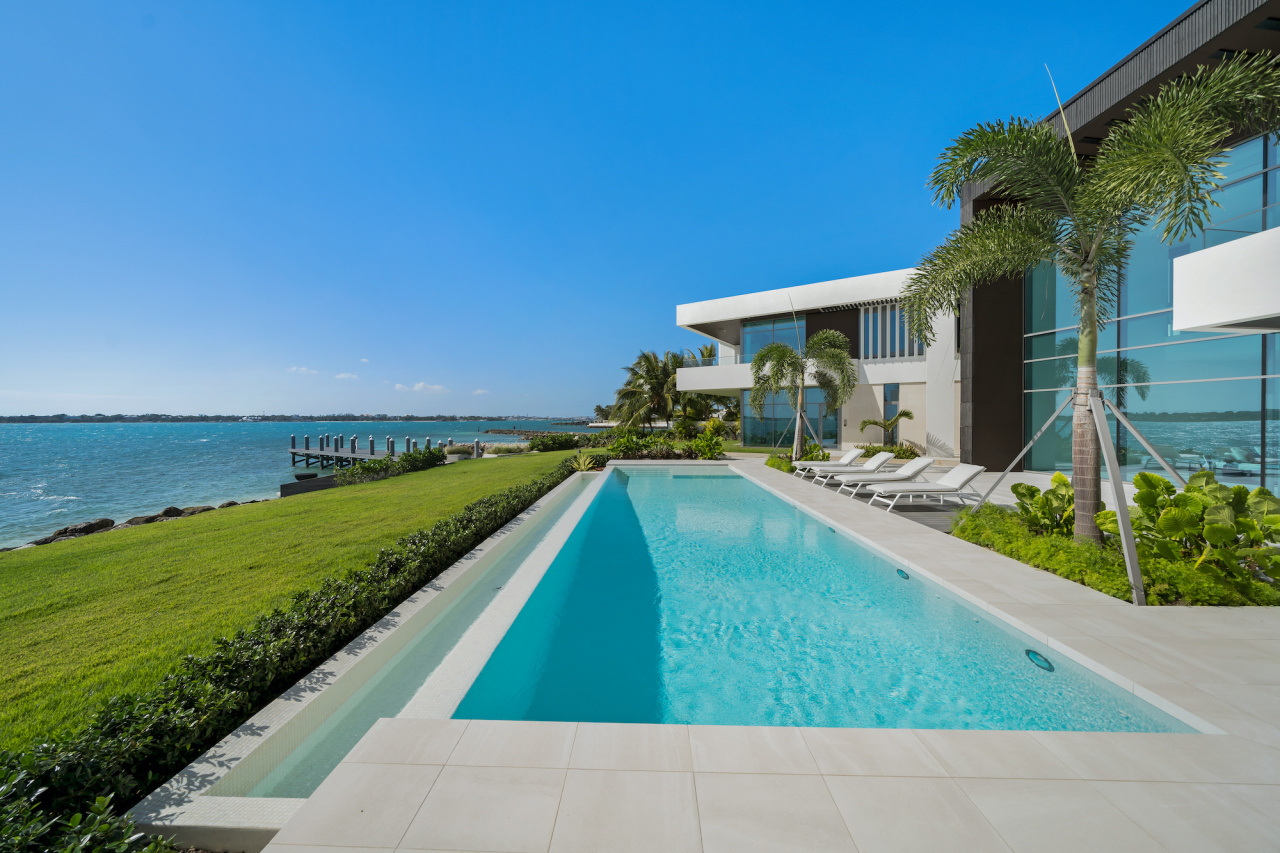 81 Ocean Club Estates, Paradise Island