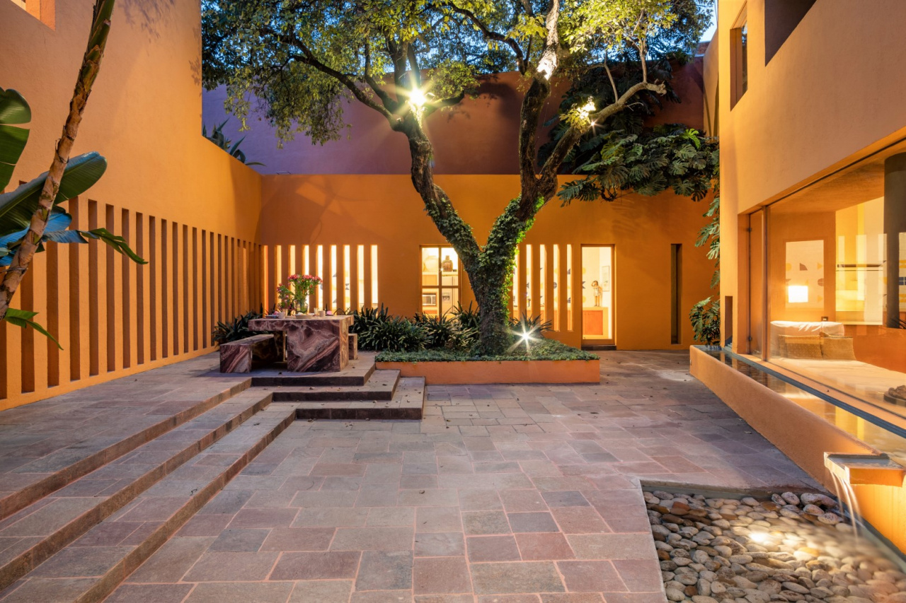 The courtyard of Casa Legorreta best exemplifies Ricardo Legorreta’s trademark design style.
