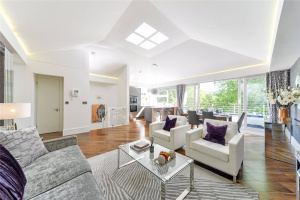 3 Bedroom Penthouse For Sale on Old Church Street, SW3