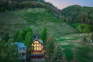 An Inviting Residence with Views Facing Bear Creek and the Telluride Ski Area