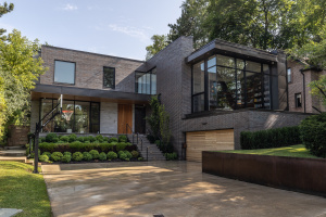 Ultra Modern Residence On Forest Heights Boulevard