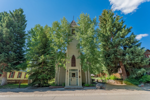A Truly Amazing And Rare Offering In The Beautiful West End Of Crested Butte