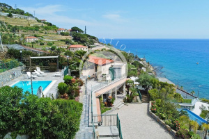 Villa With Swimming Pool Close To The Sea In Sanremo