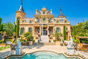Luxury Castle In The Heart Of Antibes Centre: A Timeless Masterpiece