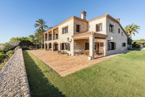 L'Ametlla Tres Calas - Masia 534 m2 with garden and swimming pool