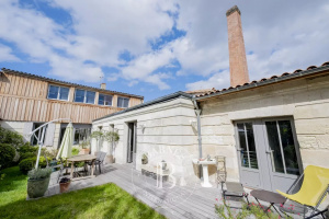 Sole agent – House with garden - Bordeaux Sacré-cœur area - Garage