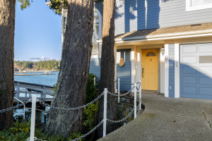 Exceptional oceanfront townhome in Grace Point.