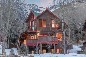 An Exceptional & Versatile Home Designed for Mountain Living