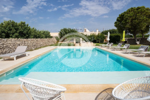 Luxury Salento Masseria with Infinity Pool in Alezio