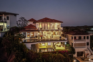 Casa La Mar Luxurious 5 Bedroom Home With Stellar Ocean Views