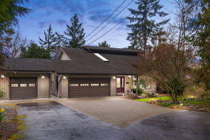 New Price - Deep Cove Family Home