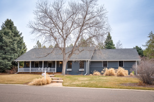 Ranch Style Home In Bow Mar On Nearly a Half-Acre Lot