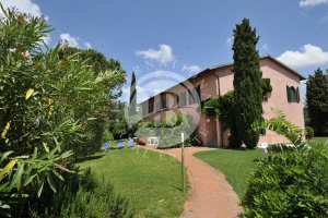 Villa With Pools, Tennis Court And Land In Montaione