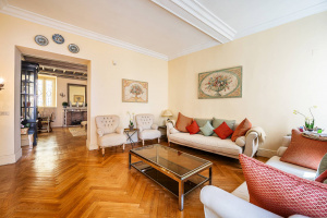 Elegant apartment on Via Giulia