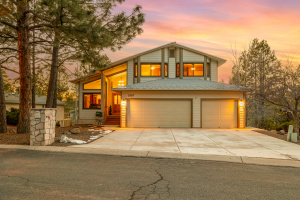 2687 N Carefree Cir | A Vibrant Escape with Modern Comforts in Flagstaff