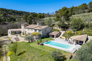 Exceptional property with swimming pool and outbuildings Vaison la Romaine ar...