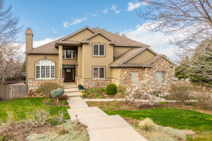 Cottonwood Heights 2 Story on Quiet Cul-de-Sac With Immaculate Views
