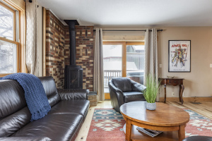 Unwind in Old Town Park City's Timeless Townhome Embrace
