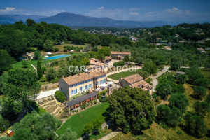 Historic estate in a superb location set in glorious Provencal countryside, m...