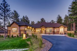 Sophisticated living amid a serene forest of towering ponderosa pines