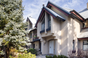 Mountain Haven: 3-BR Townhome in Whistler's Blackcomb Benchlands