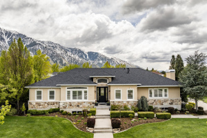 Transitional Modern at the Mouth of Little Cottonwood