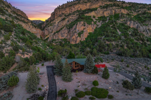 Wayne Canyon Cabin