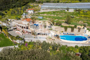 Exclusive Villa With Panoramic Sea Views And Pool In Ospedaletti