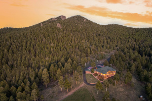 Sprawling 300-acre estate perfectly positioned amidst the Colorado’s mountains