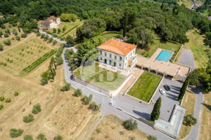 Historic Estate With Olive Groves And Orchards In Pistoia, Tuscany
