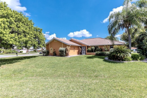 3715 SE 18th Place, Cape Coral, FL 33904