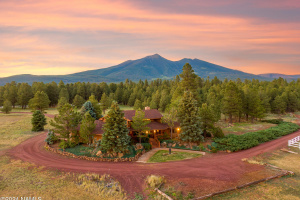 7300 N Snow Bowl Rd | Luxurious Equestrian Retreat Near Flagstaff