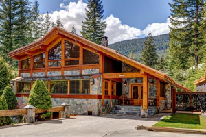 The perfect blend of modern amenities and cozy alpine living