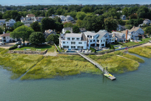 72 Shorefront Park