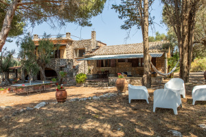 Charming stone villa with garden in Ansedonia