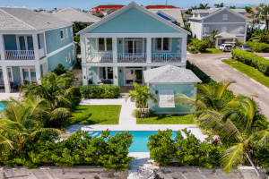 One Poinciana Cay, Sandyport - MLS 59619