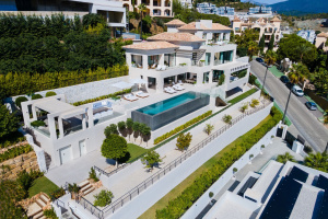 Modern Villa for Sale in La Quinta, Benahavis, Marbella