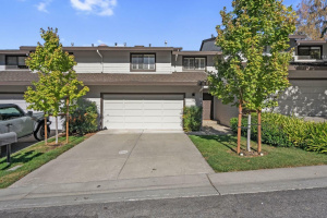 Menlo Park Area Townhouse