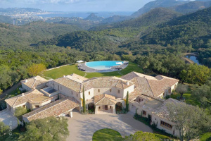 An Outstanding 17 Bedroom Private Estate With Pools, Equestrian Facilities & Spa