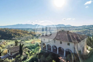 Beautiful 16th Century Villa With Pool Among The Hills Of Lucca