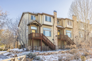 Mountain Escape Awaits! Bear Hollow Townhome with Prime Location & Amenities