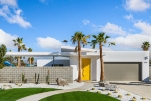 Palm Springs - Unpretentious Mid Century Trophy Property