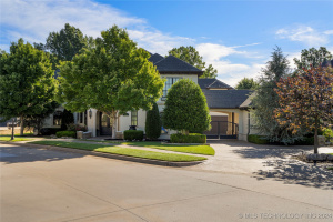 Personal Retreat in Gated Berwick on Lush Half-Acre